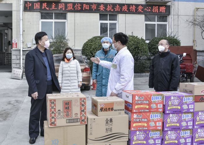 民盟市委向信陽(yáng)市中醫(yī)院助力抗疫愛(ài)心捐獻(xiàn)