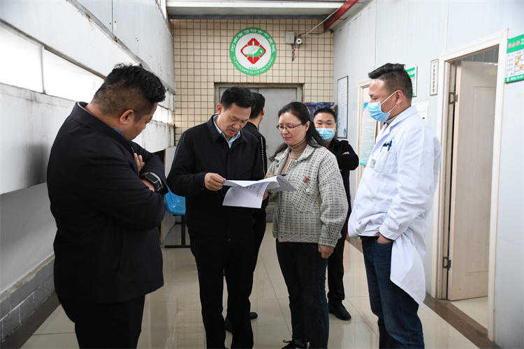 信陽市中醫(yī)院開展消防安全大檢查，筑牢安全“防火墻”